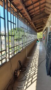Serviço de serralheria - fabricação e instalação de grades